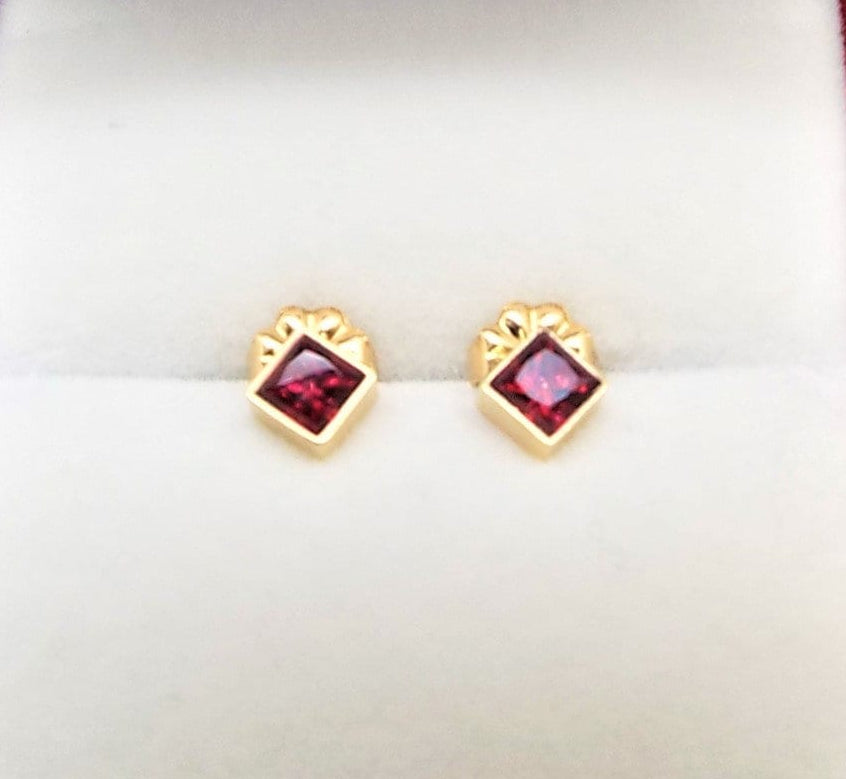 14k Gold Red Topaz Stud Earrings: December Birthstone