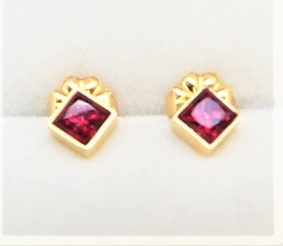 14k Gold Red Topaz Stud Earrings: December Birthstone