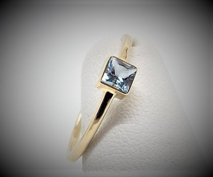 Dainty 14k Gold Aquamarine Ring: March Birthstone