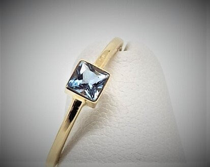Dainty 14k Gold Aquamarine Ring: March Birthstone