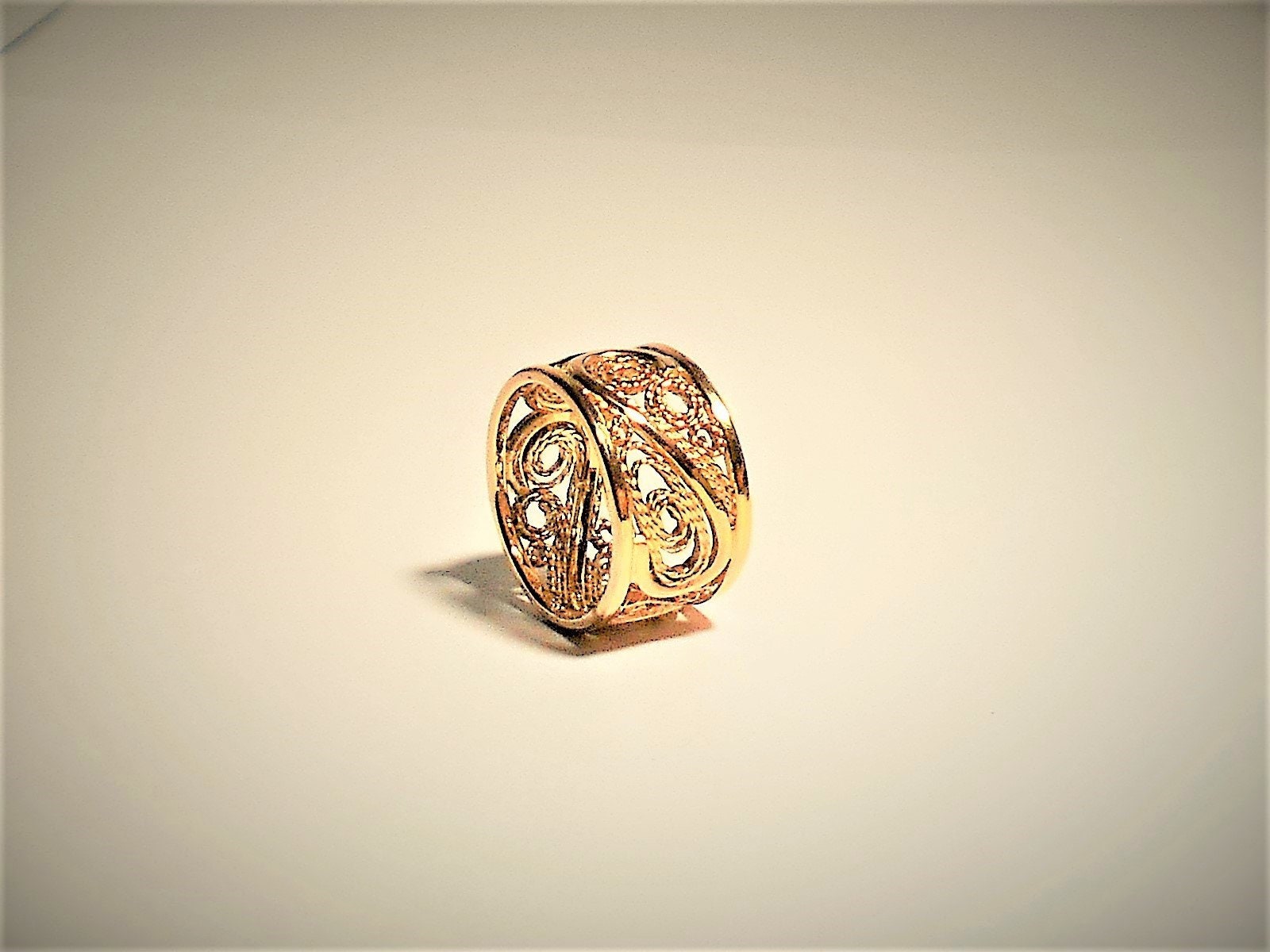 Handmade 14K Gold Filigree Wedding Band Ring