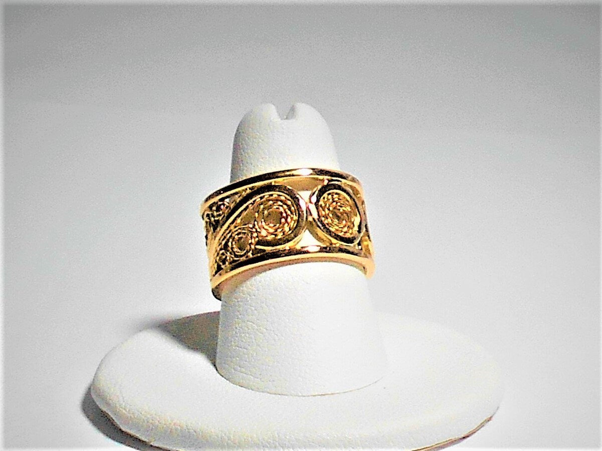 Handmade 14K Gold Filigree Wedding Band Ring