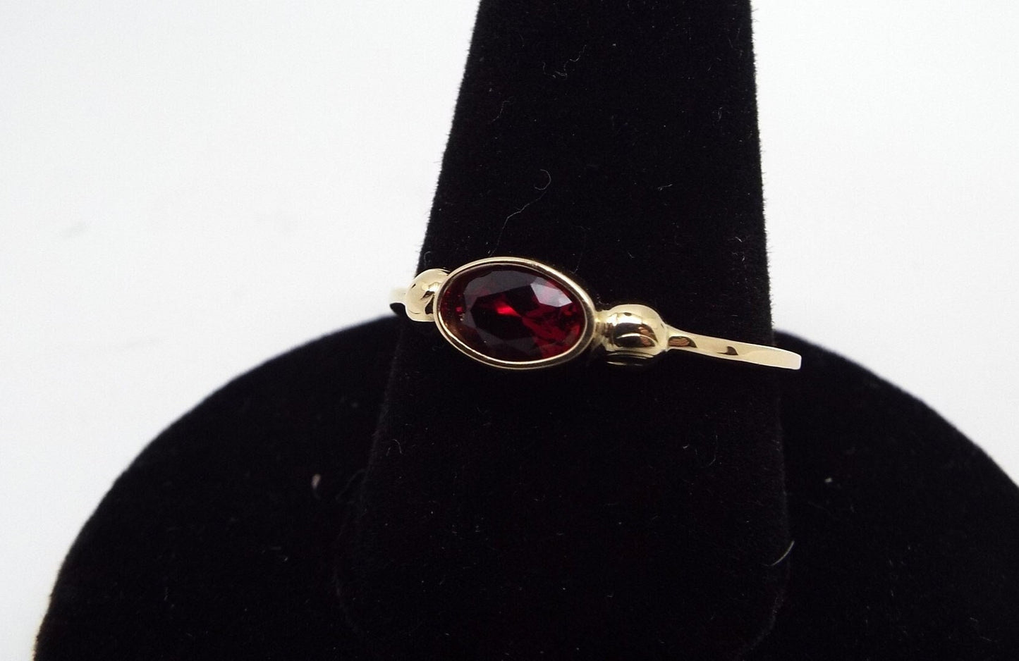 14k Gold Mozambique Garnet Ring: Art Deco January Birthstone