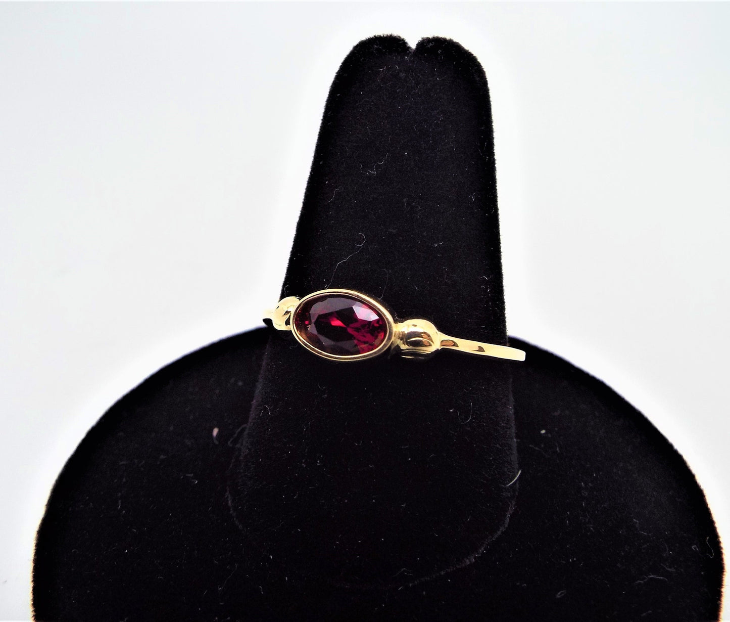 14k Gold Mozambique Garnet Ring: Art Deco January Birthstone