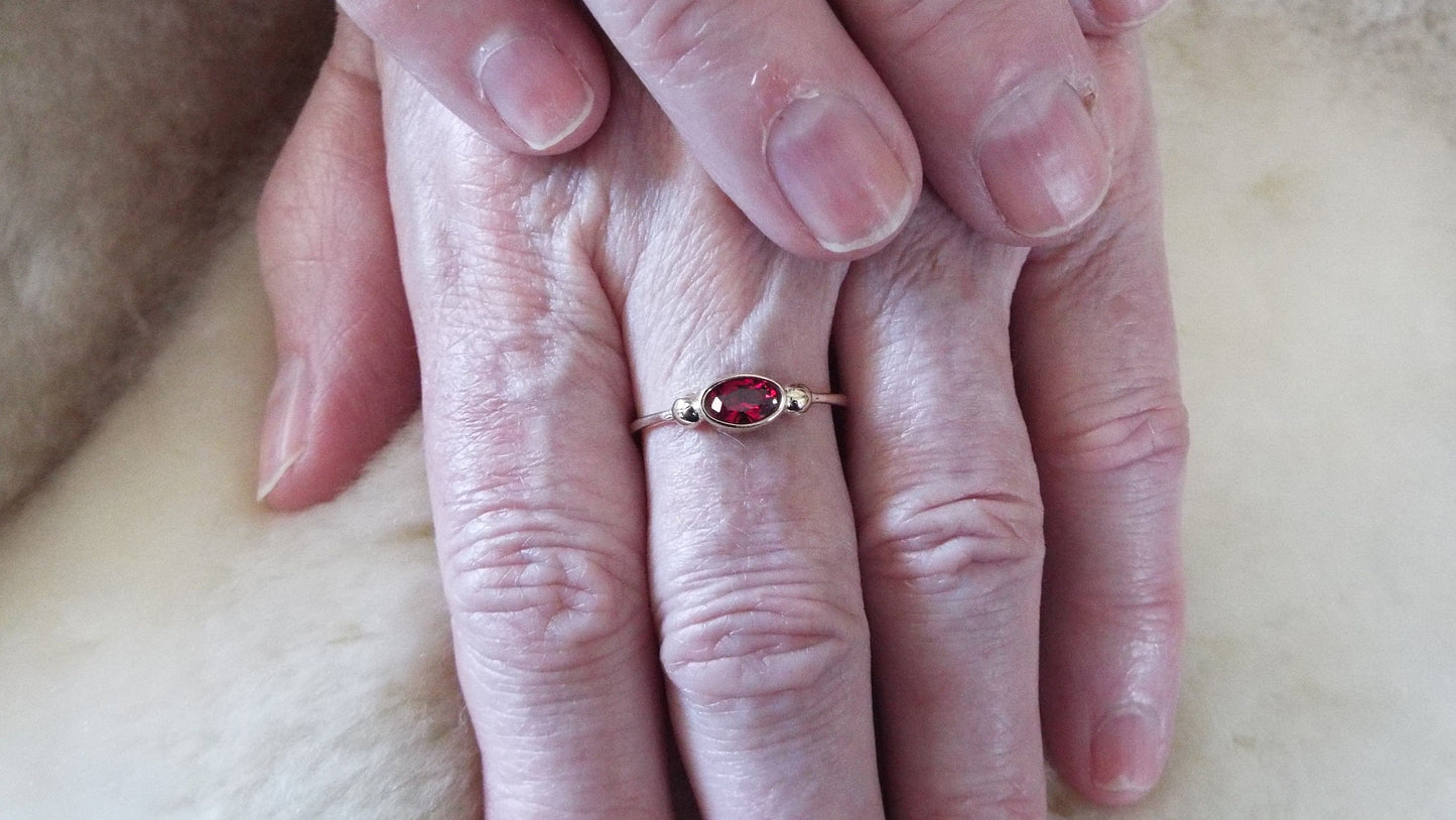 14k Gold Mozambique Garnet Ring: Art Deco January Birthstone