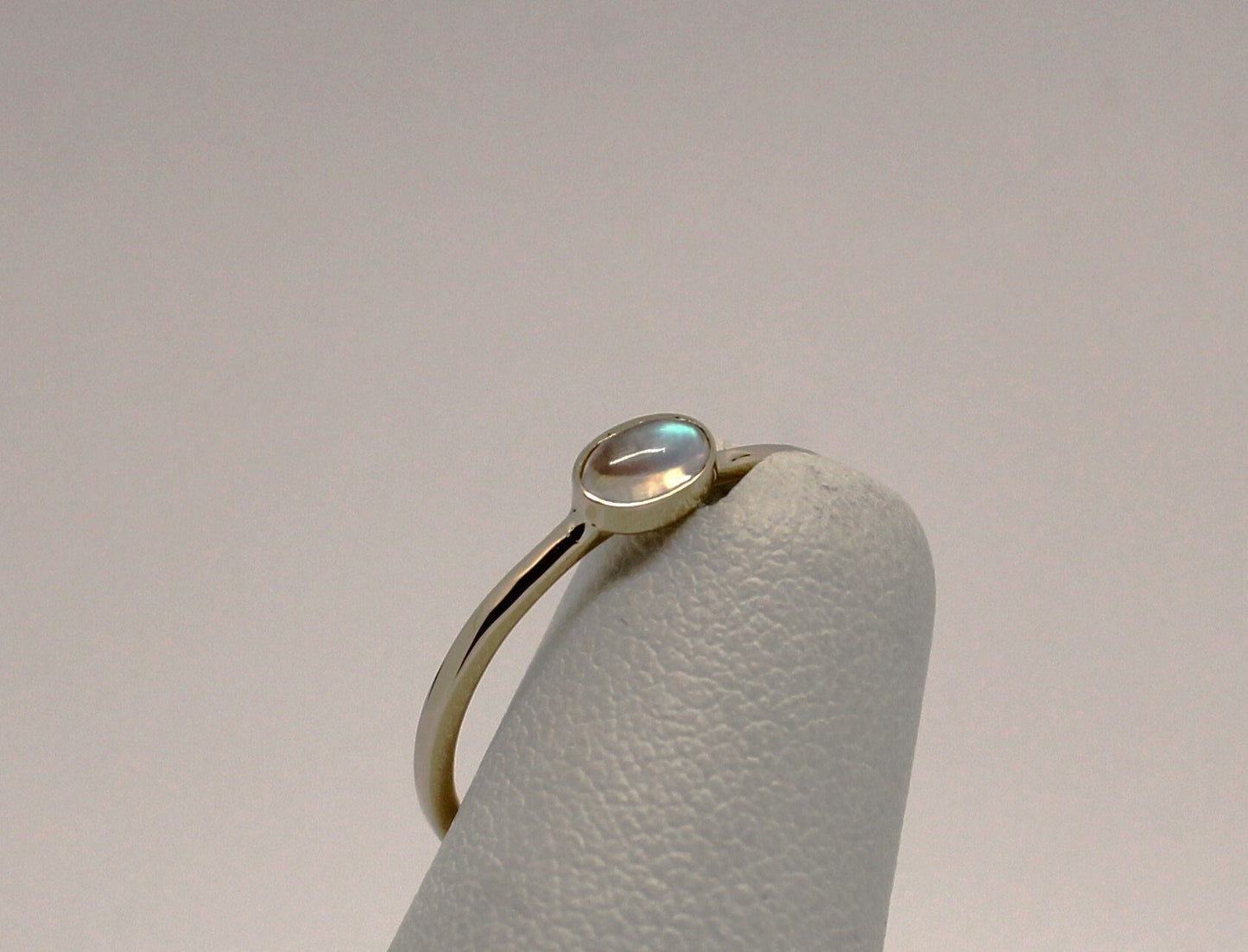 14k Gold Rainbow Moonstone Ring: Solid 14k Stacking Band