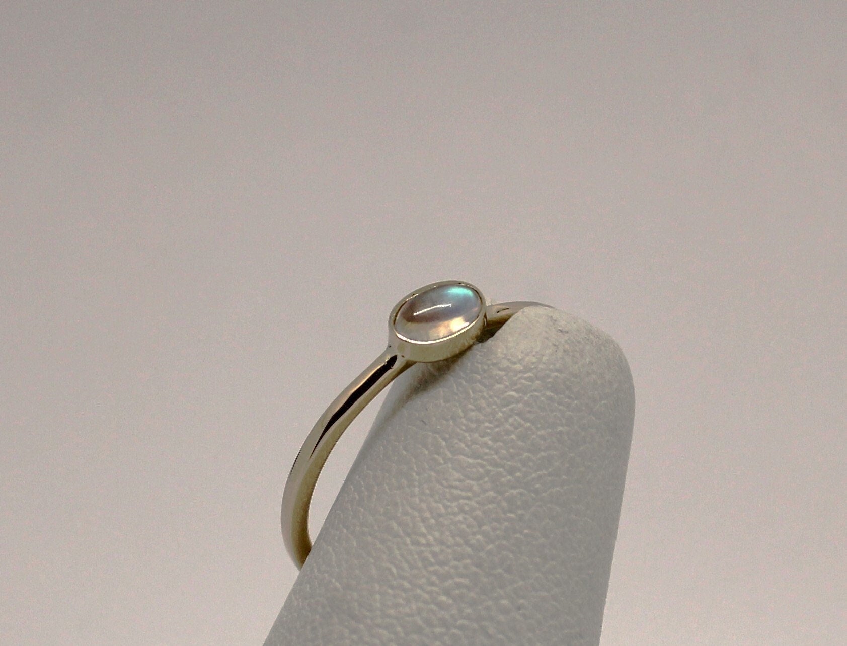 14k Gold Rainbow Moonstone Ring: Solid 14k Stacking Band