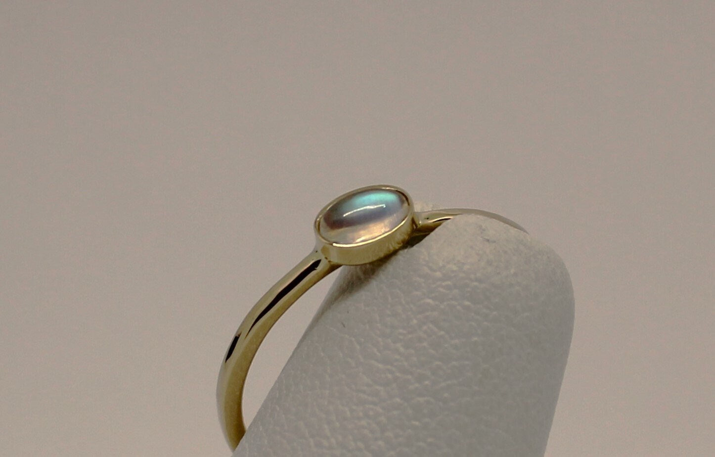 14k Gold Rainbow Moonstone Ring: Solid 14k Stacking Band