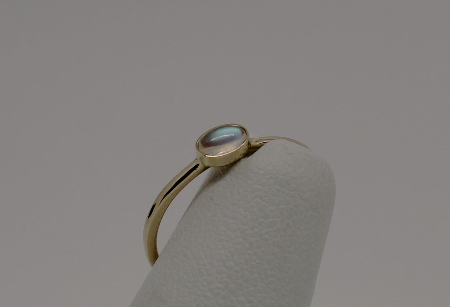 14k Gold Rainbow Moonstone Ring: Solid 14k Stacking Band