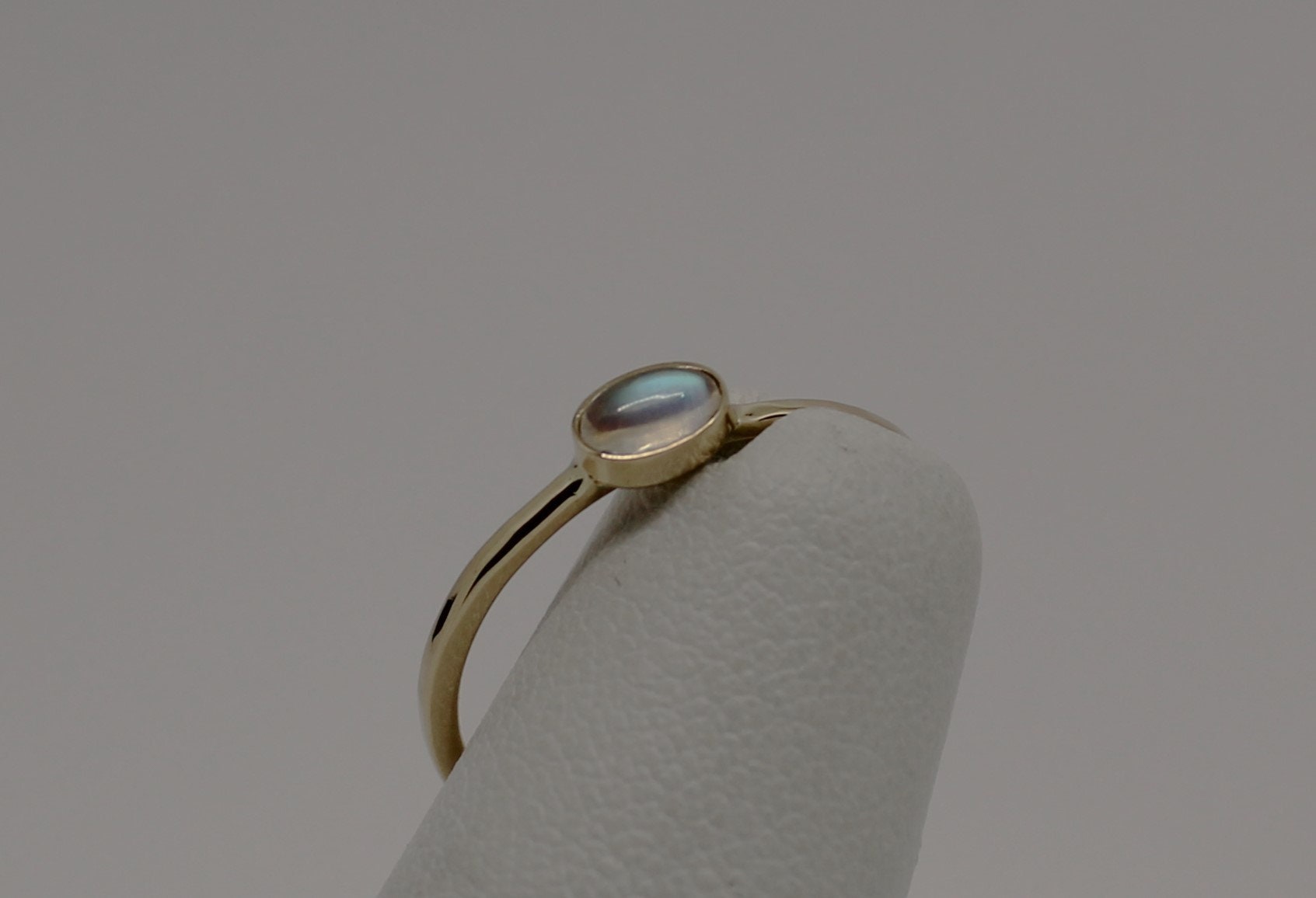 14k Gold Rainbow Moonstone Ring: Solid 14k Stacking Band